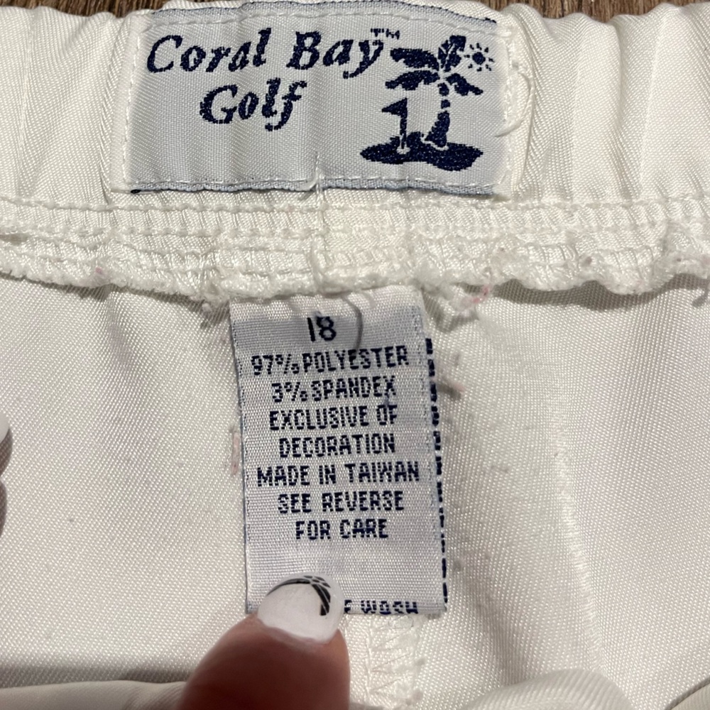 CORAL BAY GOLF SHORTS women size 18 - Picture 2 of 3